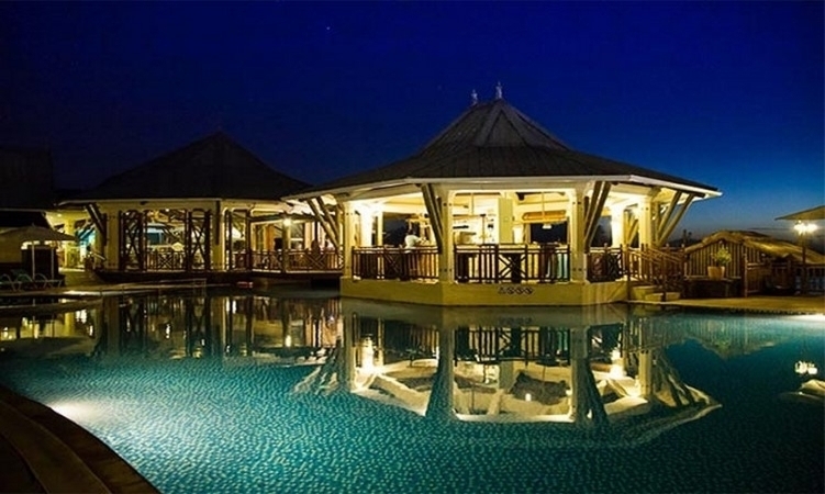 Pearle_Beach_-_Horizon_Restaurant_p2