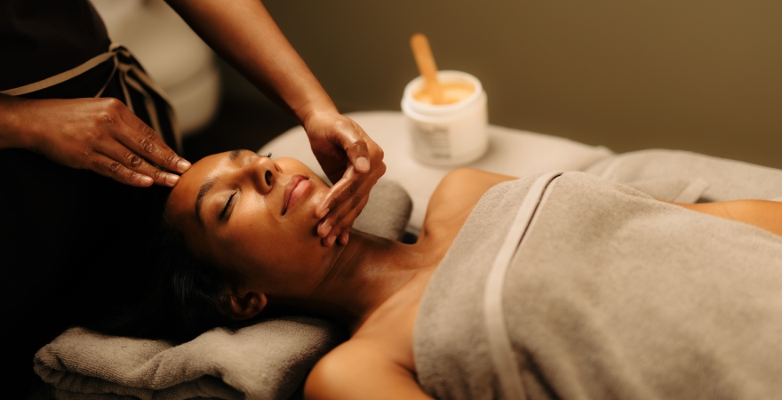 Anahita_Spa_Frame_1_(1)