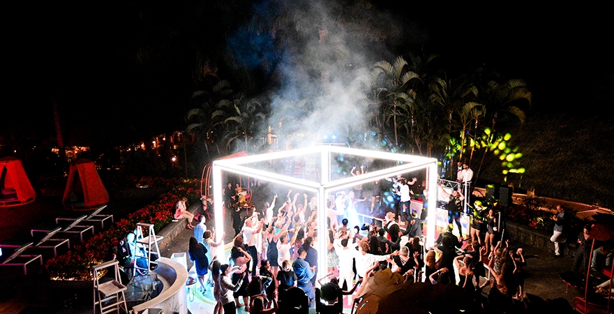 Club Med La Plantation d'Albion_Wednesday White Garden Party at Club Med - La Plantation d'Albion - copy - 1750836044
