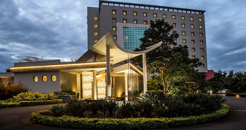 Hennessy_Park_Hotel_hotel-environment