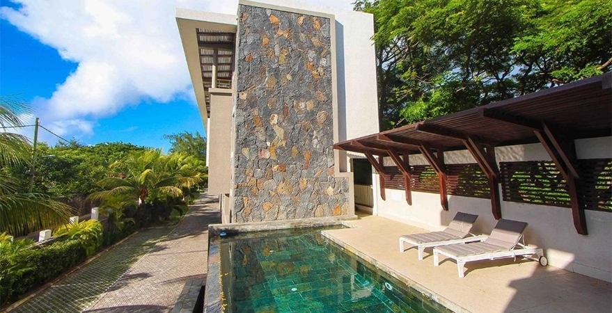 Nitzana_Mauritius_6277_ace_DESK_PDP_M