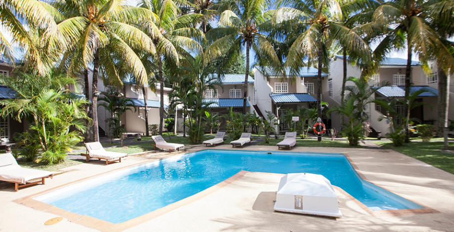 _0013_garden-pool--v6791245.jpg