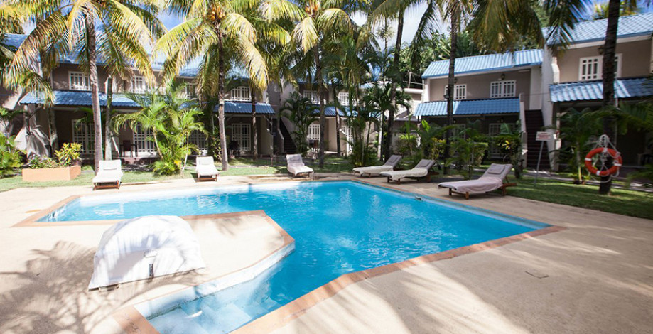 _0005_garden-pool--v6791369_1.jpg
